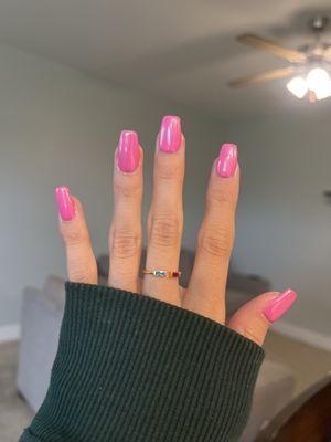 They did SUCH a good job on my nails. Very helpful in helping me color match what I wanted. Highly recommend this place!