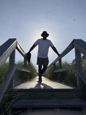 Captured an "eclipse" as I exited the beach toward the street (Neptune Place)