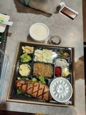 Salmon bento