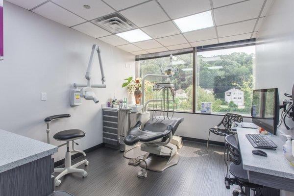 Glen Cove dentist patient room #1