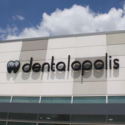 Dentalopolis Sign