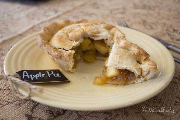 Mini apple pie