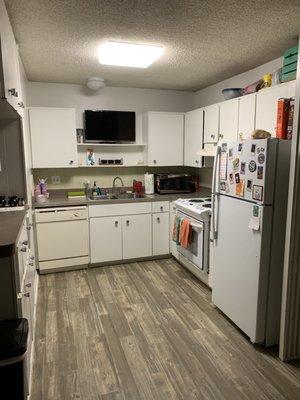 Decent sized kitchen with more built in shelving