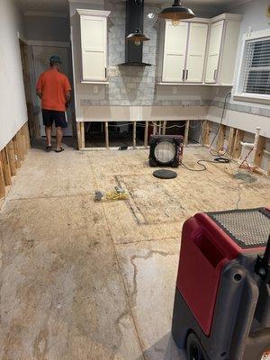 Kitchen: After the water damage