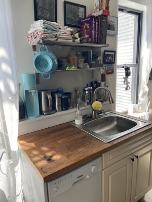 Clean kitchen