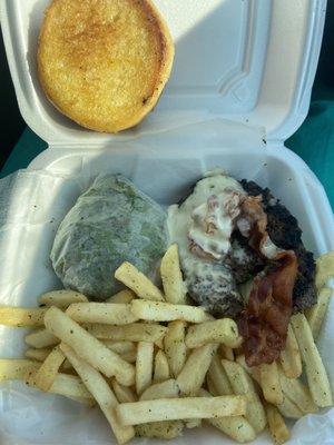 Cheeseburger and fries