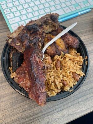 11. BAKE RIBS, Rice and peas, Maduros