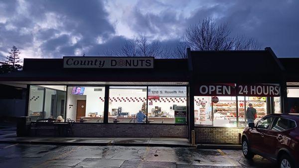 Country Donuts