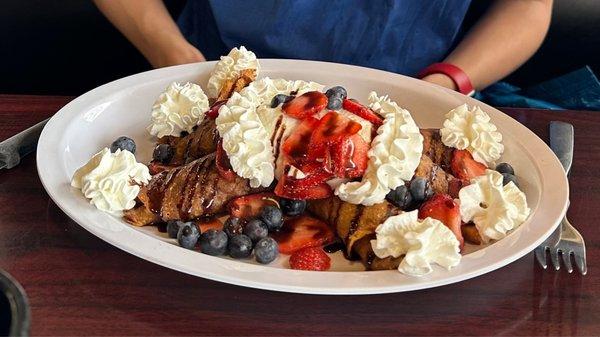 Red and blue crepes