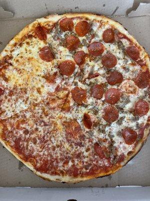 Pizza with half pepperoni & meatball