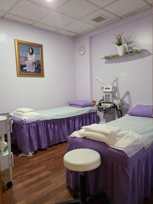 Facial room