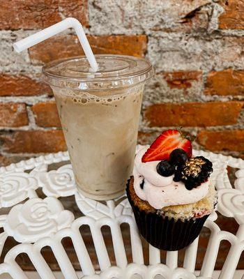 Iced Mocha and Wildberry Cupcake