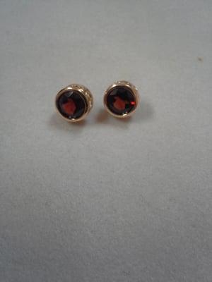 14KY and garnet earrings