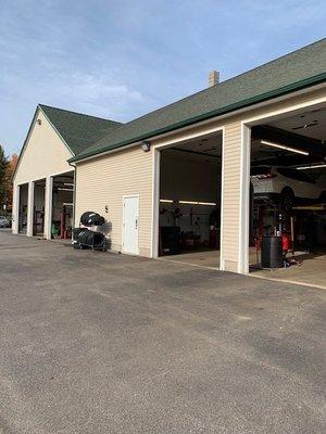 Baker Automotive is your one stop auto repair shop! From oil changes and maintenance, to tire service and engine repair!