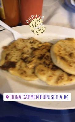 Pupusa de Jalapeno y Queso