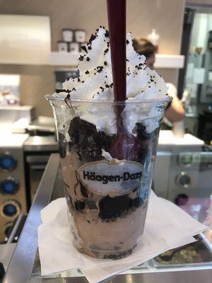 Rocky Road Dazzler Sundae