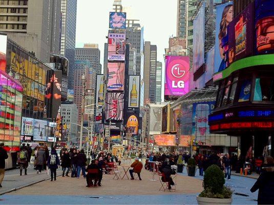 11.06.21 Times Square in NYC [1/24/12]