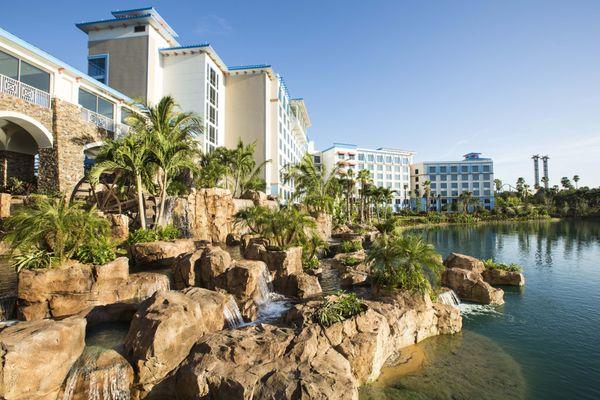 Loews Sapphire Falls Resort at Universal Orlando