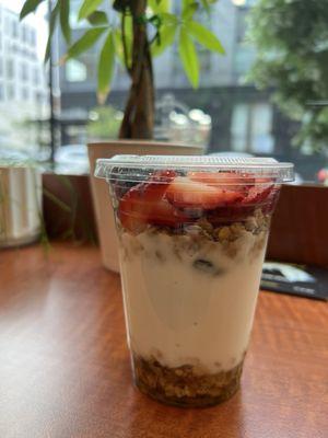 Yogurt parfait