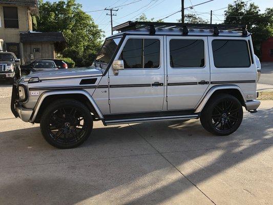 3M Window tint all the way around for the G500.