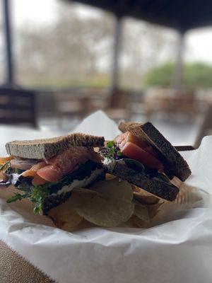 Smoked salmon with scallion cream cheese on pumpernickel