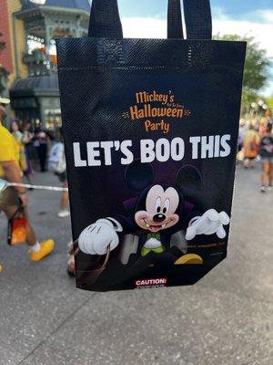 This year's free trick or treat candy bag