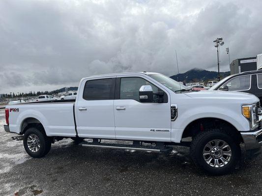 2017 White F350