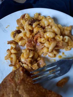 Smoked Mac and cheese and chicken !