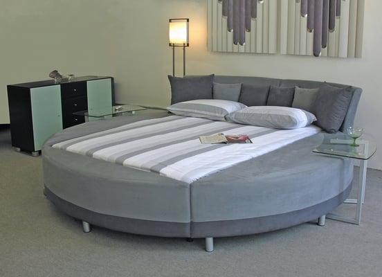 Eclipse Round Bed