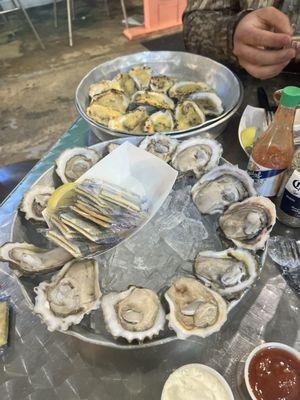 Raw and baked oysters