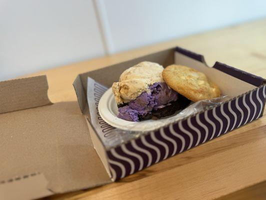 Insomnia Cookies