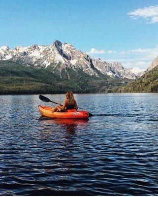 Just a typical ride on one of the rental kayaks!