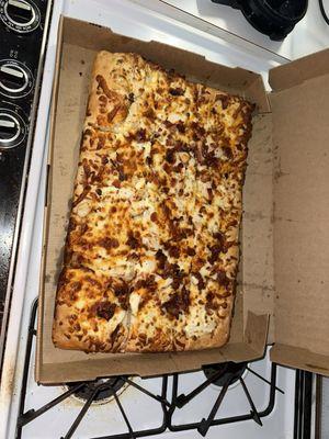 Chicken bacon ranch pizza