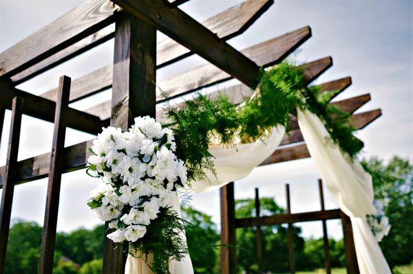 Arbor closeup view.