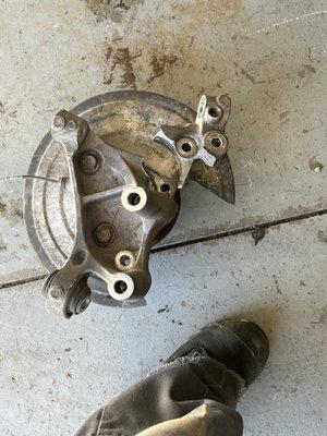 Rear brake knuckle assembly