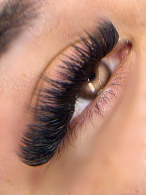 Volume lashes