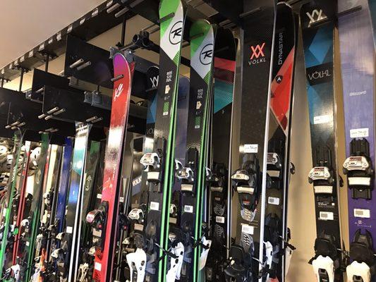 Demo skis