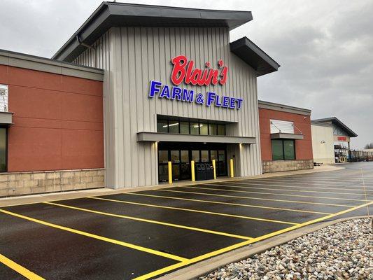 Blain's Farm & Fleet Tires and Auto Service Center-Holland, Mi