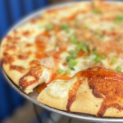 Crab rangoon pizza