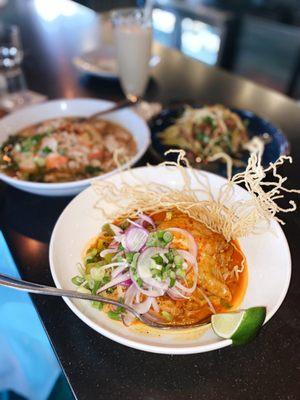 green mango salad, tom yum noodle soup, khao soi gai (ig @fanaticdiner)