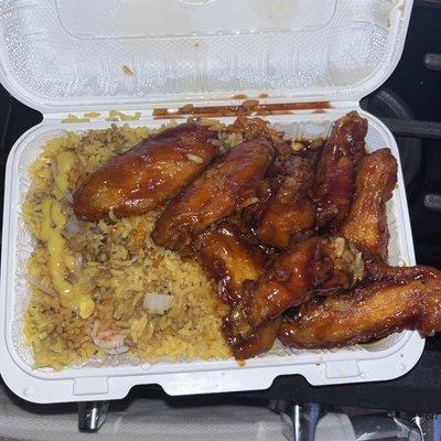 Garlic Wings w/ shrimp fried rice