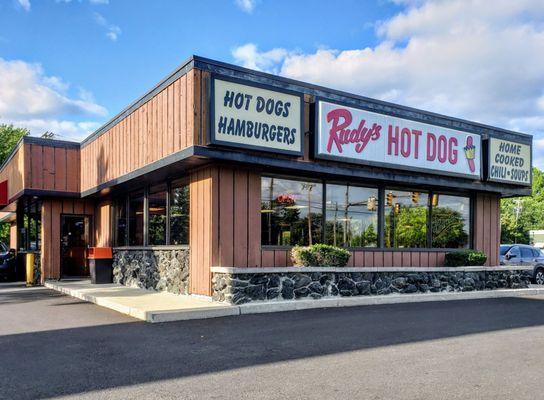 Storefront for Rudy's Alexis Rd.