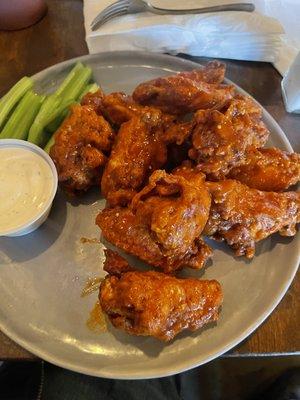 12 buffalo garlic wings