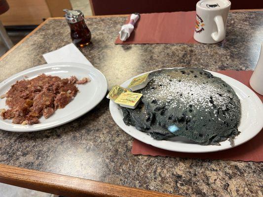 Blueberry pancakes, corned beef hash