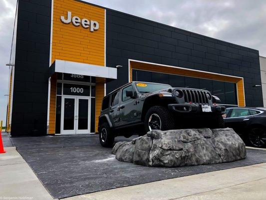 Iowa's Only All jeep Showroom Deery of Waukee