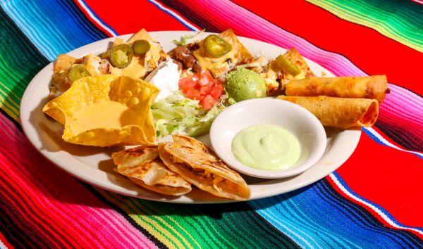 Great for when you're craving more than one! The Super Mixto sampler platter includes combo quesadillas, nachos, and flautas.