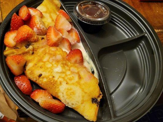 Cheesecake Pancakes with Stawberries