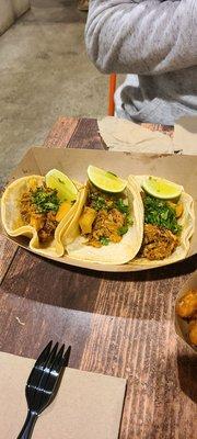 Al pastor tacos