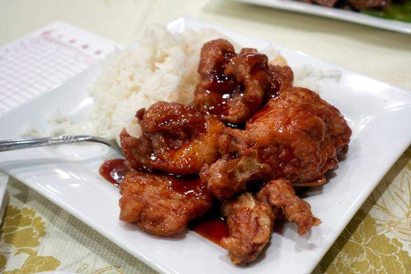 Pork Chops Peking Style (京都骨飯): Lunch Special, $7.00. Some fatty pieces but mostly lean and delicious.