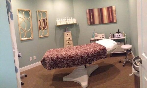 Facial, Microdermabrasion and Non-Chemical peel room